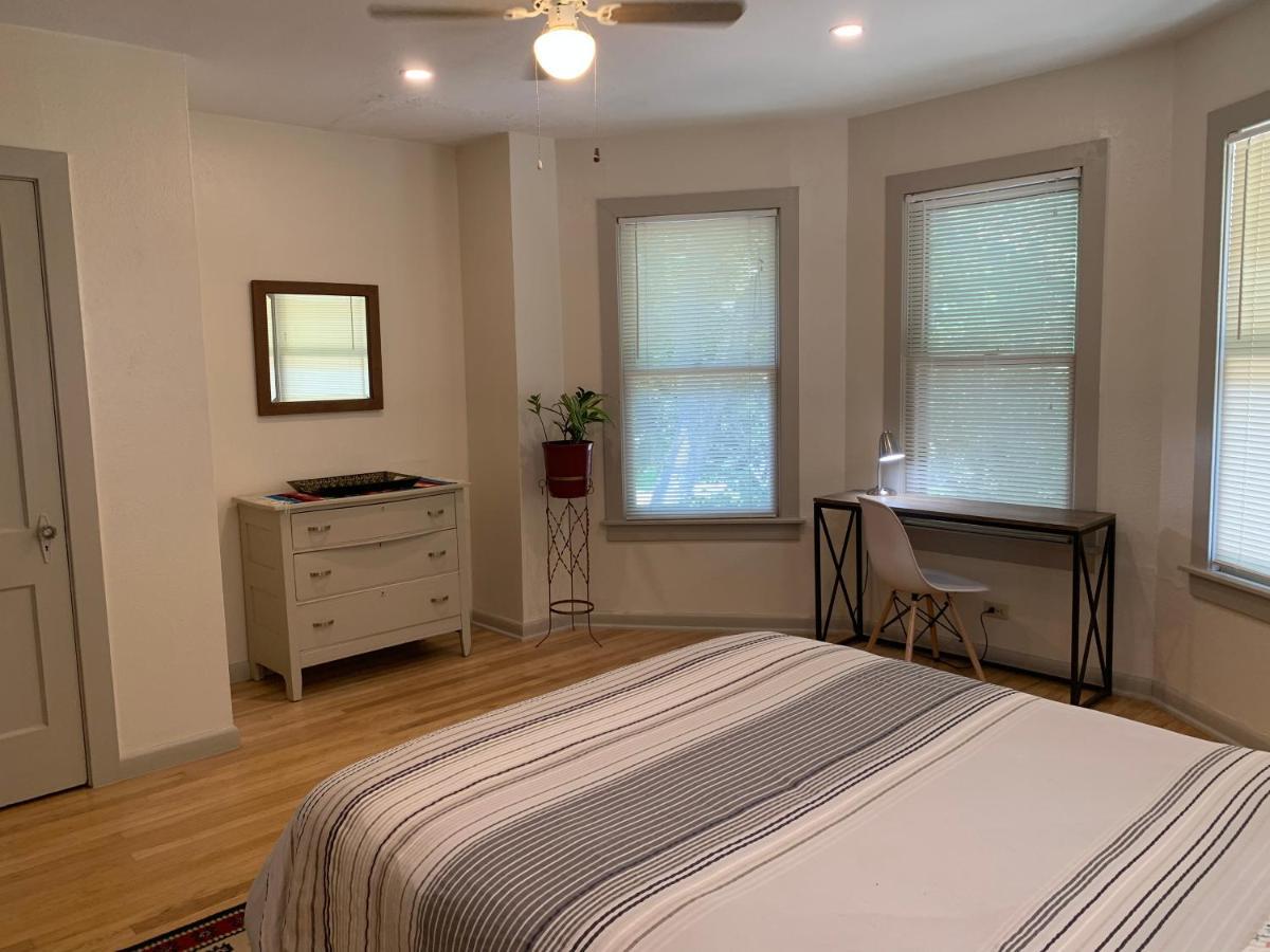 125-#4 Downtown Cozy Upstairs One Bedroom Apt San Antonio Buitenkant foto