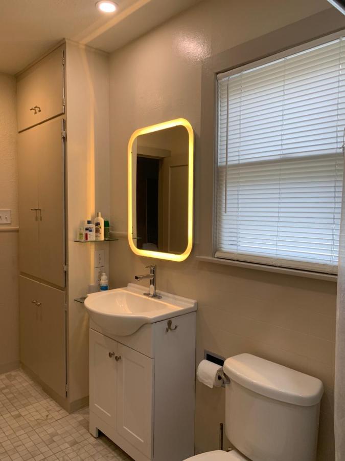 125-#4 Downtown Cozy Upstairs One Bedroom Apt San Antonio Buitenkant foto